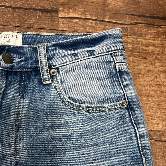 Twelve By OnTwelfth Distressed Boyfriend Jeans Size 26 - Picture 5 of 10